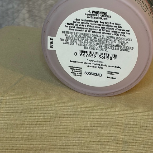 New Bath & Body Works Sweet Carrot Cake Single Wick Candle - Picture 3 of 5